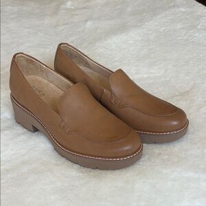 Women's Naturalizer Loafers Size 7.5